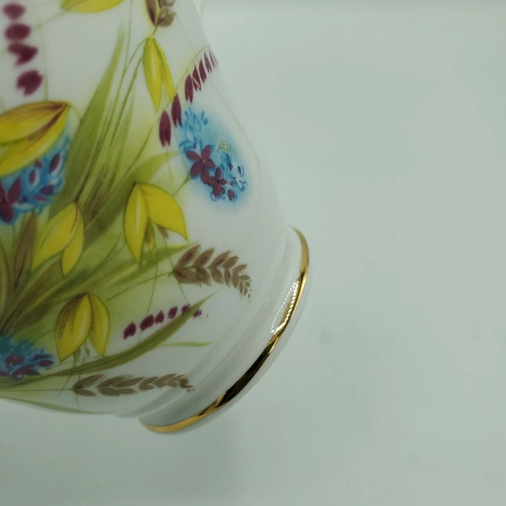 Royal Ascot Tea Cup‎ Saucer Wheat Blue Purple Flower Gold Rim Scallop Footed
